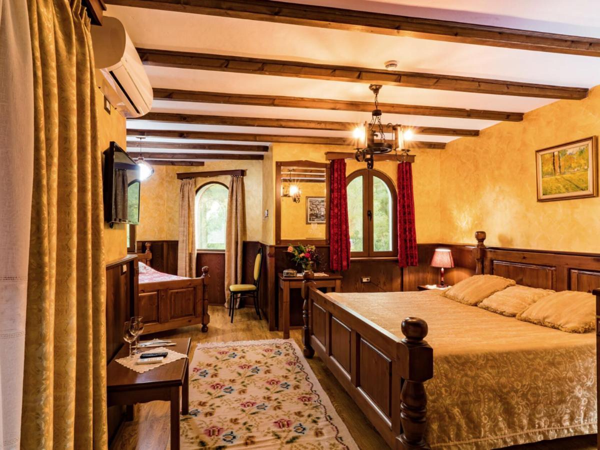Castle Park Hotel Berat