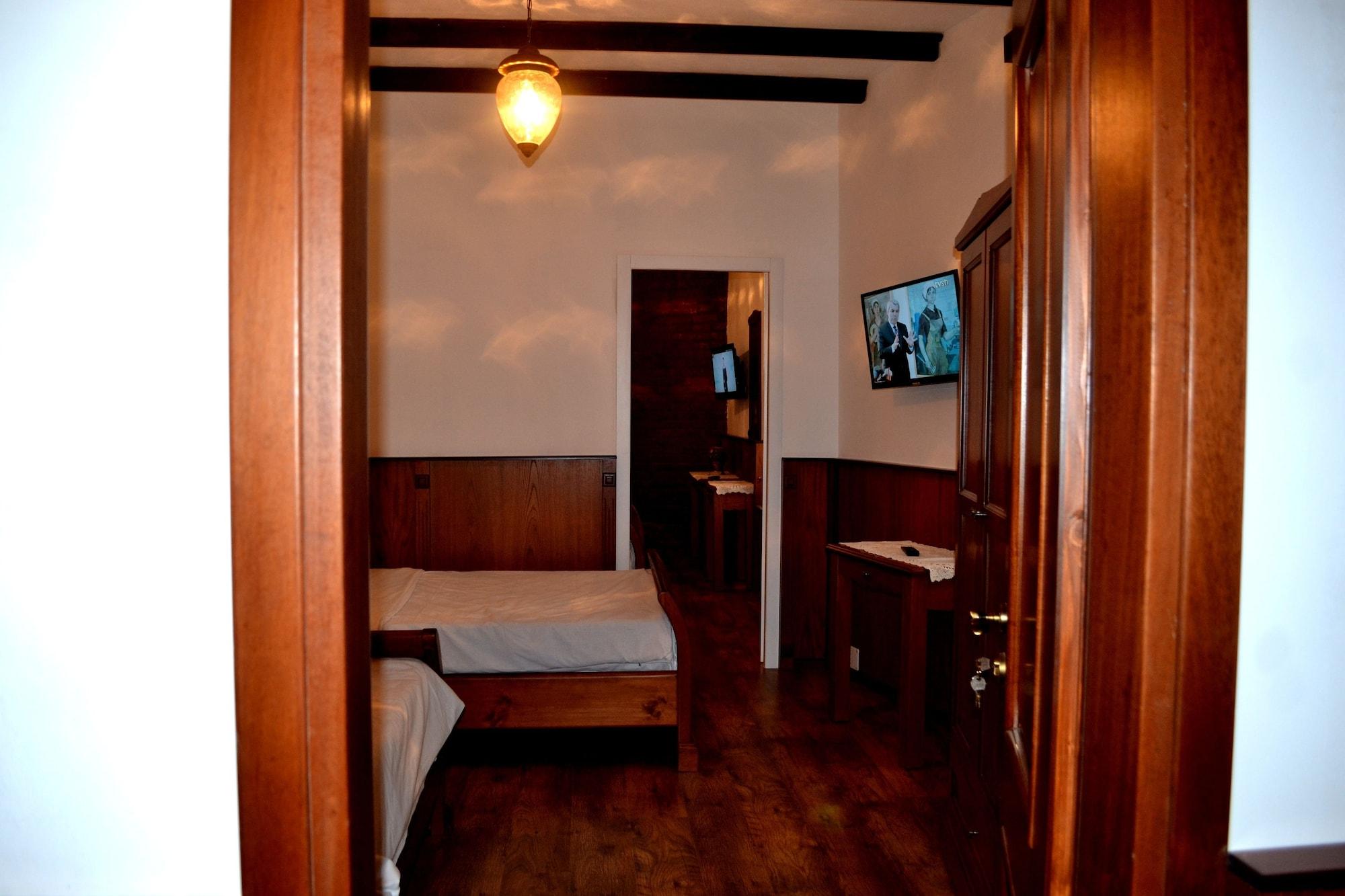 Castle Park 3* Berat